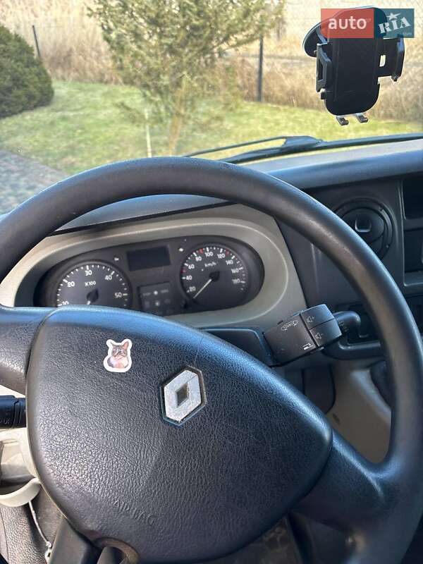 Грузовой фургон Renault Master 2003 в Шацке
