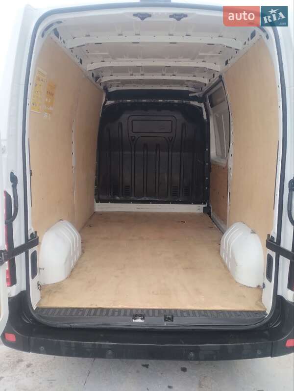 Вантажний фургон Renault Master 2018 в Дубні