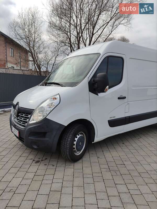 Грузовой фургон Renault Master 2015 в Львове