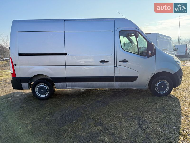 Вантажний фургон Renault Master 2016 в Дубні