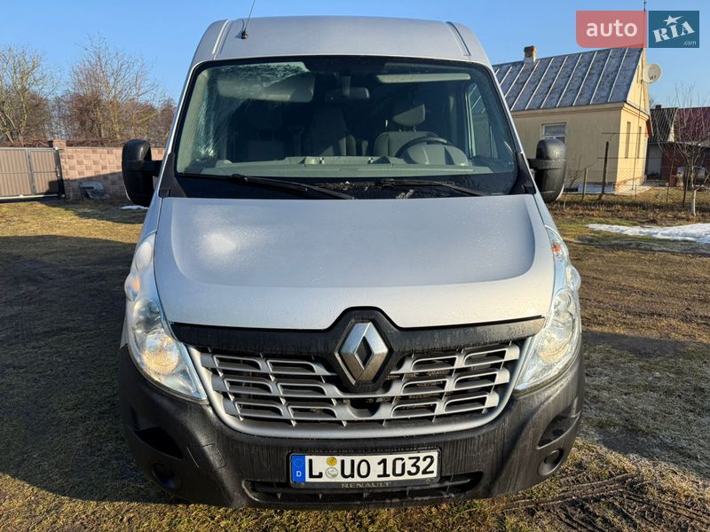 Вантажний фургон Renault Master 2016 в Дубні