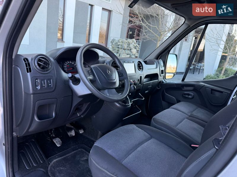 Вантажний фургон Renault Master 2019 в Стрию