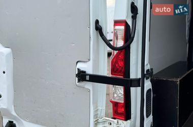 Грузопассажирский фургон Renault Master 2017 в Киеве