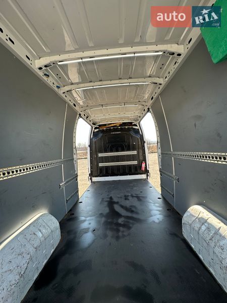 Грузовой фургон Renault Master 2018 в Львове