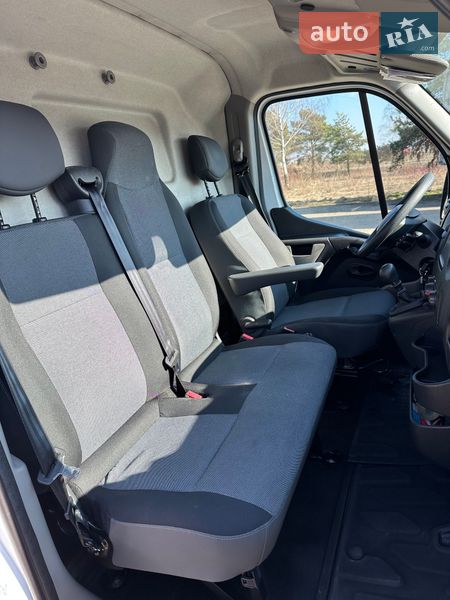 Грузовой фургон Renault Master 2018 в Львове