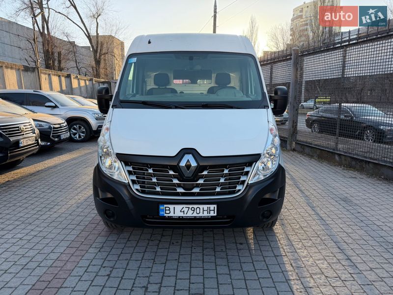 Вантажопасажирський фургон Renault Master 2016 в Запоріжжі