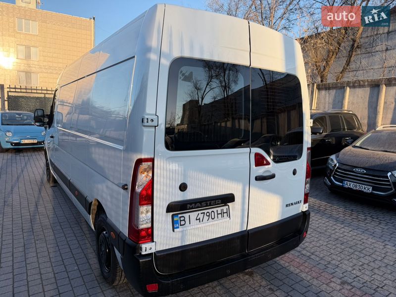Вантажопасажирський фургон Renault Master 2016 в Запоріжжі