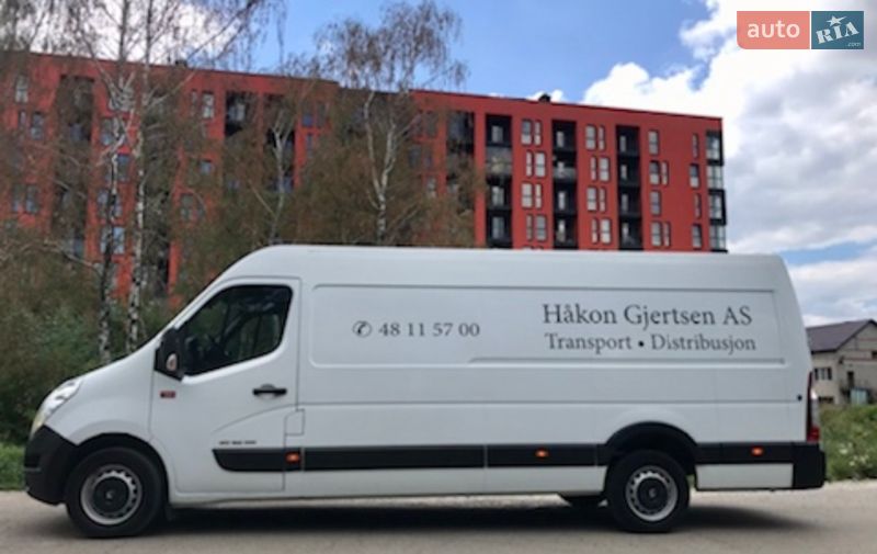 Вантажний фургон Renault Master 2016 в Львові