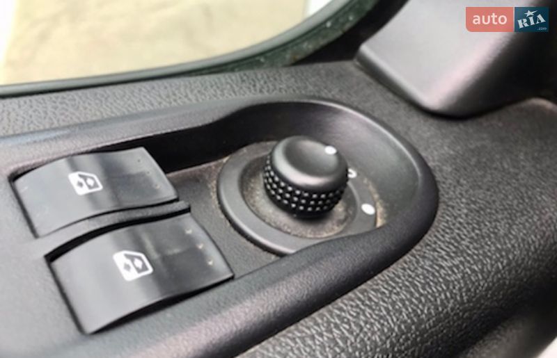 Вантажний фургон Renault Master 2016 в Львові