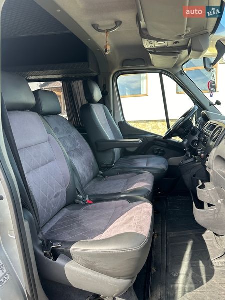 Мінівен Renault Master 2011 в Бережанах