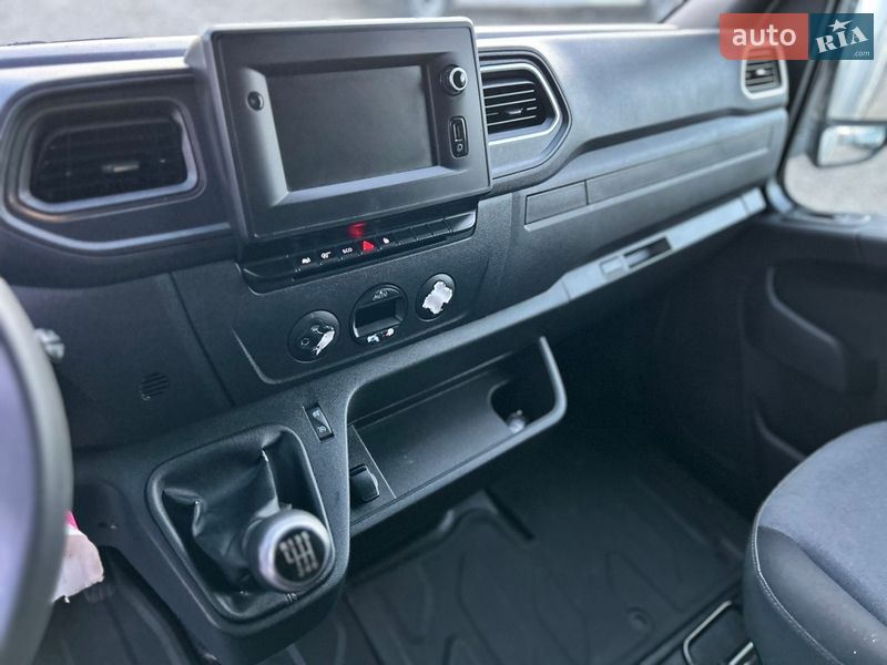 Тентованый Renault Master 2022 в Хусте