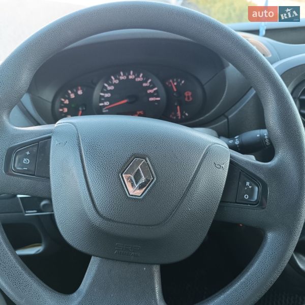 Грузовой фургон Renault Master 2018 в Почаеве