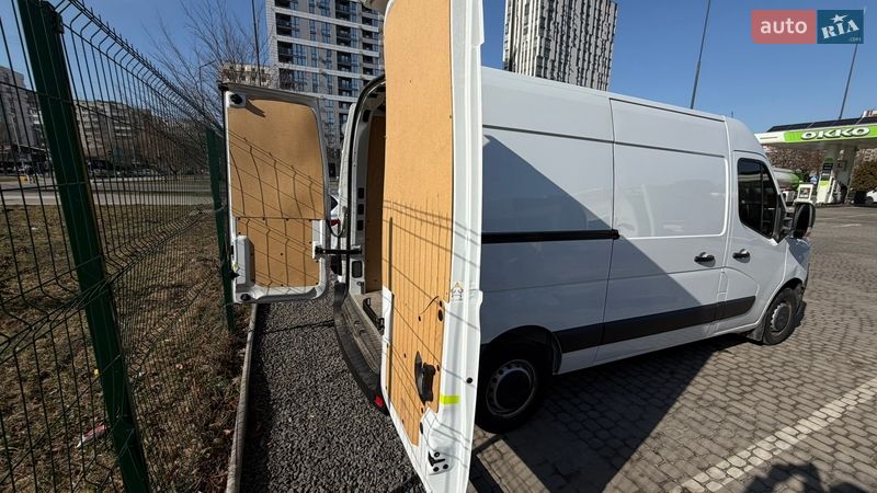 Вантажний фургон Renault Master 2023 в Львові
