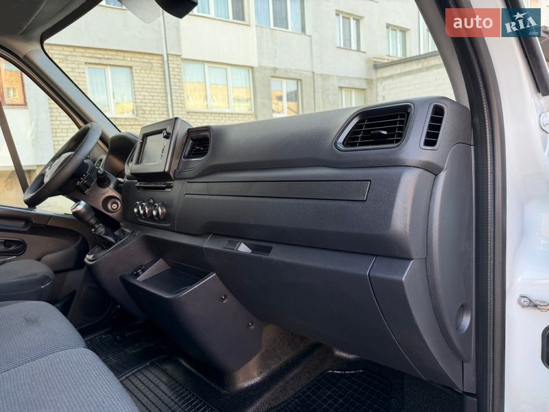 Грузовой фургон Renault Master 2021 в Дубно