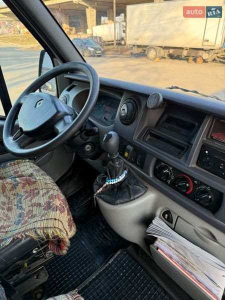 Вантажний фургон Renault Master 2005 в Львові