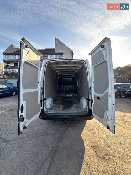 Грузовой фургон Renault Master 2017 в Ужгороде