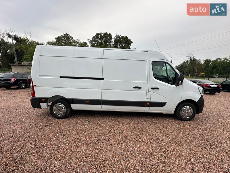 Вантажний фургон Renault Master 2021 в Рівному
