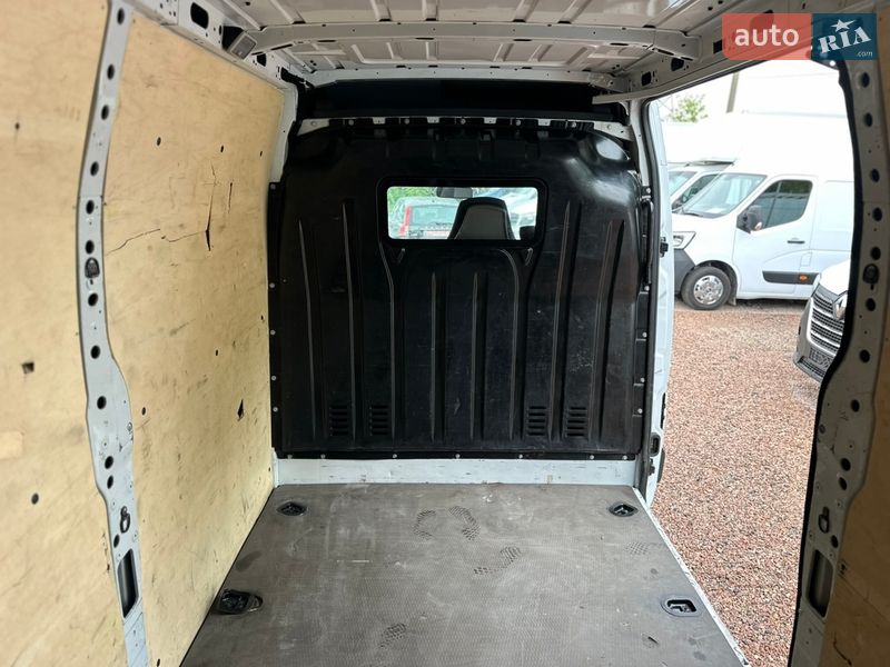 Вантажний фургон Renault Master 2021 в Рівному
