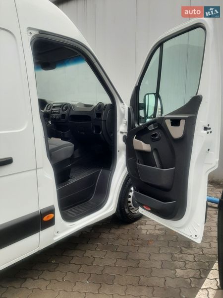Грузовой фургон Renault Master 2013 в Луцке