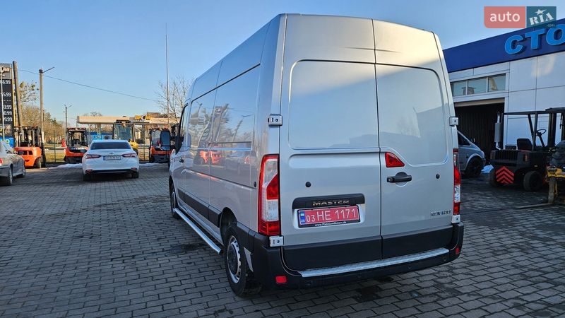 Грузовой фургон Renault Master 2021 в Радомышле