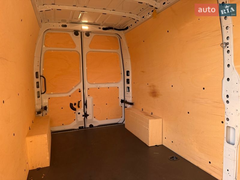 Вантажний фургон Renault Master 2022 в Києві