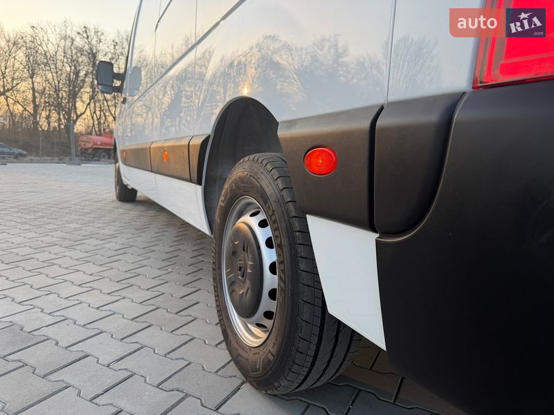 Вантажний фургон Renault Master 2023 в Дубні