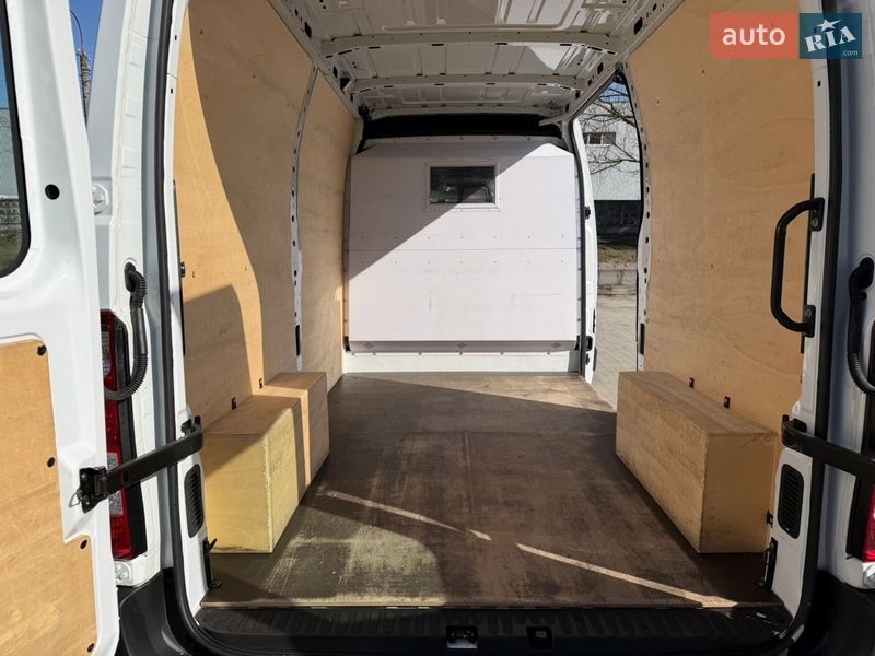 Грузовой фургон Renault Master 2021 в Луцке