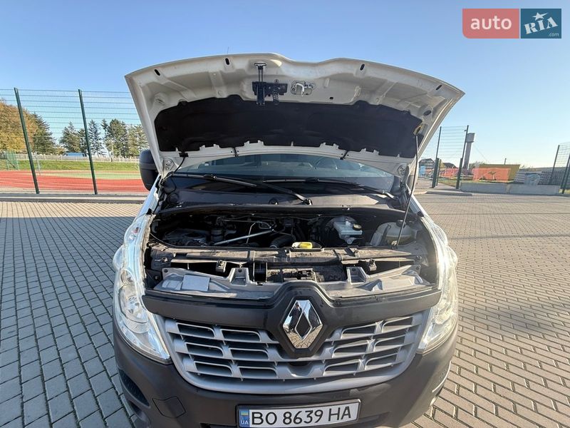 Грузовой фургон Renault Master 2018 в Бучаче