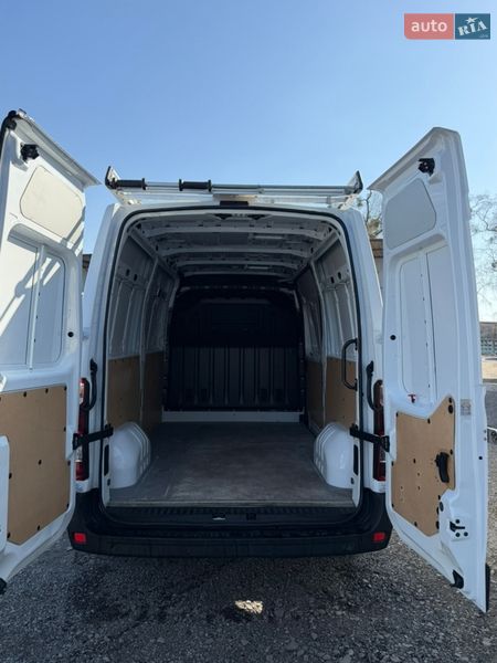 Вантажний фургон Renault Master 2021 в Рівному