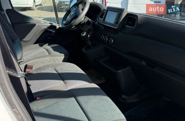 Вантажний фургон Renault Master 2021 в Рівному