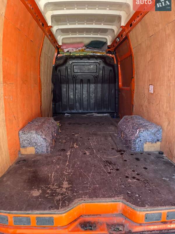 Вантажний фургон Renault Master 2018 в Львові