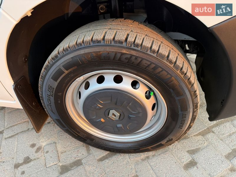 Грузовой фургон Renault Master 2017 в Дубно