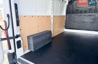 Микроавтобус грузовой (до 3,5т) Renault Master 2022 в Киеве