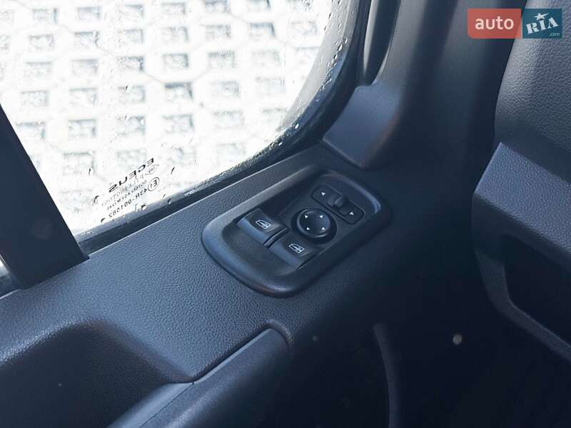 Микроавтобус грузовой (до 3,5т) Renault Master 2022 в Киеве