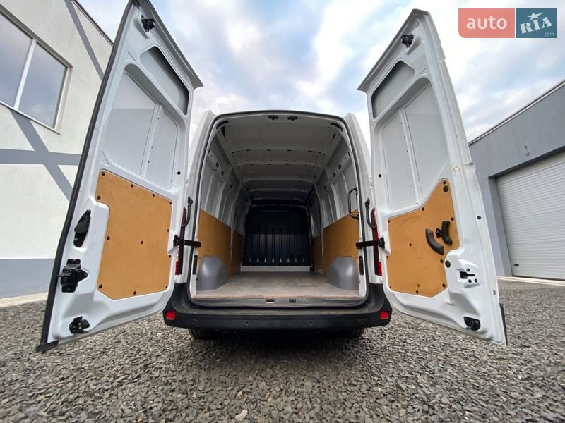 Грузовой фургон Renault Master 2022 в Киеве