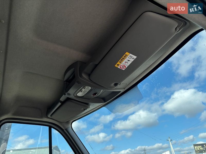 Грузовой фургон Renault Master 2017 в Львове