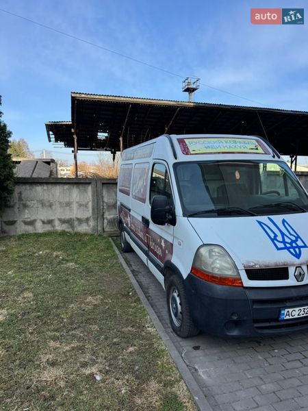 Вантажний фургон Renault Master 2004 в Луцьку