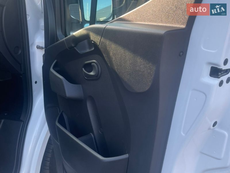 Грузовой фургон Renault Master 2022 в Луцке
