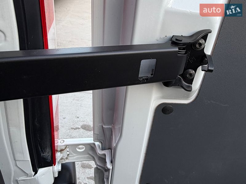 Вантажопасажирський фургон Renault Master 2016 в Млиніві фото 45 Вантажопасажирський фургон Renault Master 2016 в Млиніві