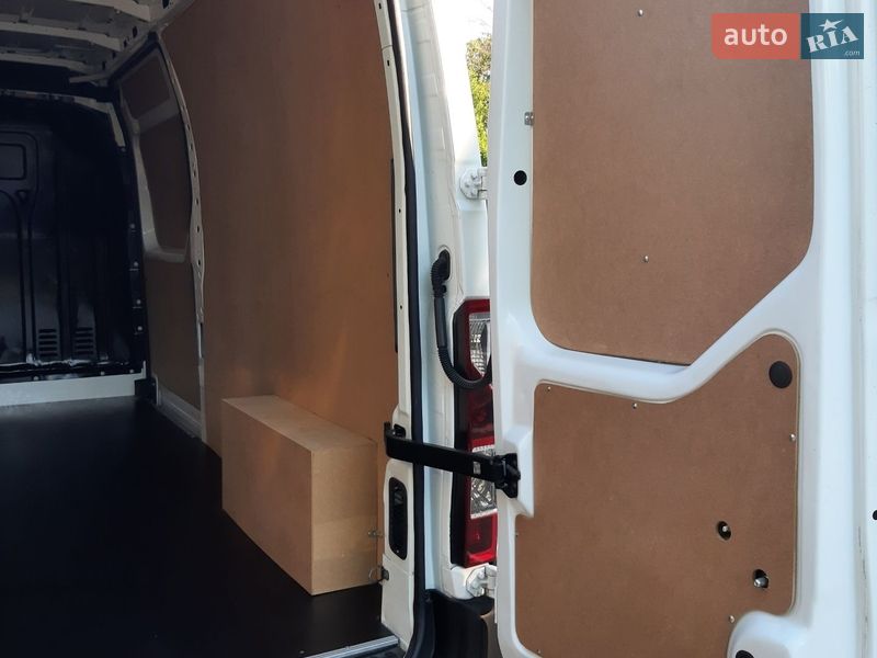 Грузовой фургон Renault Master 2018 в Полтаве