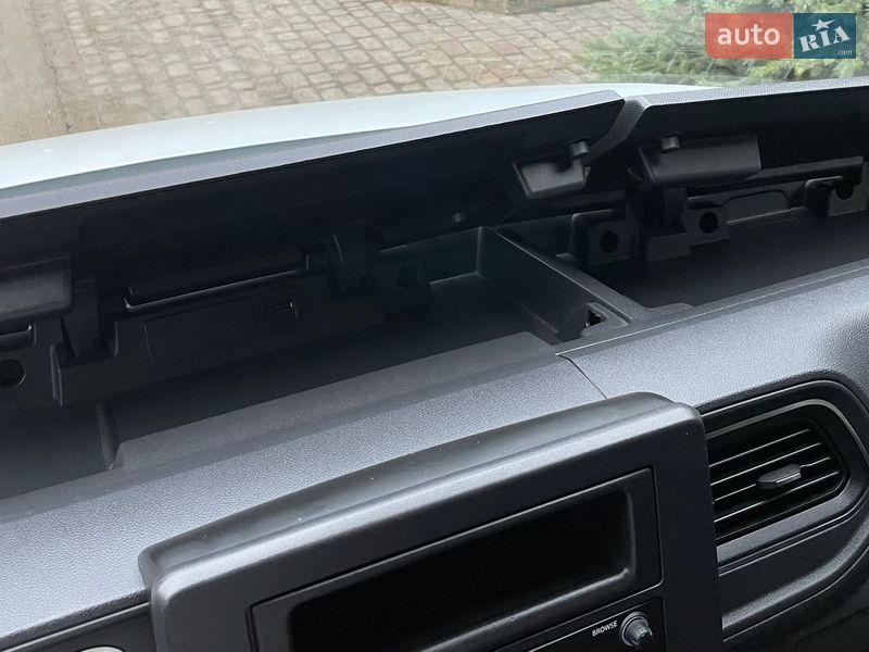 Вантажний фургон Renault Master 2021 в Києві фото 40 Вантажний фургон Renault Master 2021 в Києві