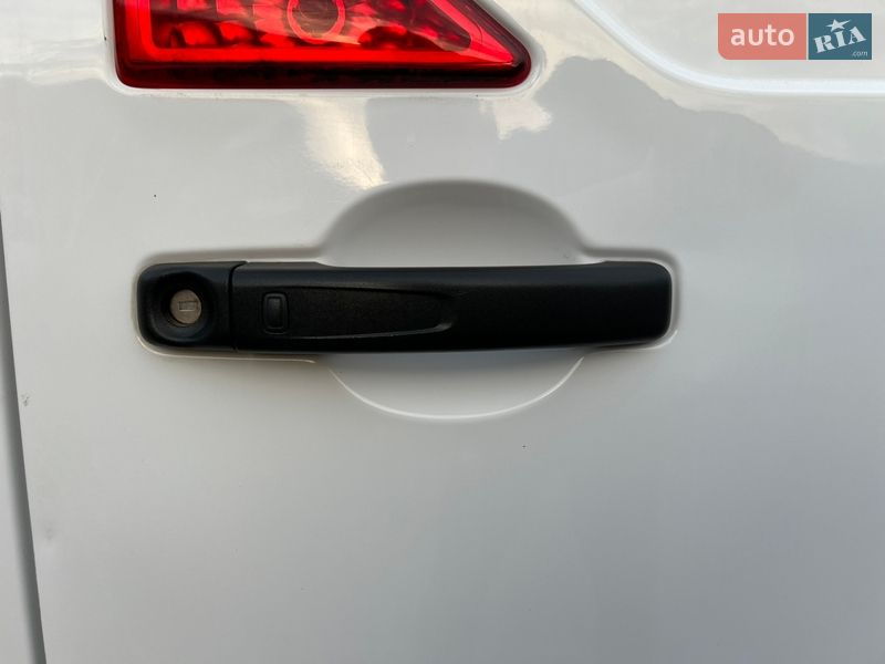 Вантажний фургон Renault Master 2021 в Радивиліві