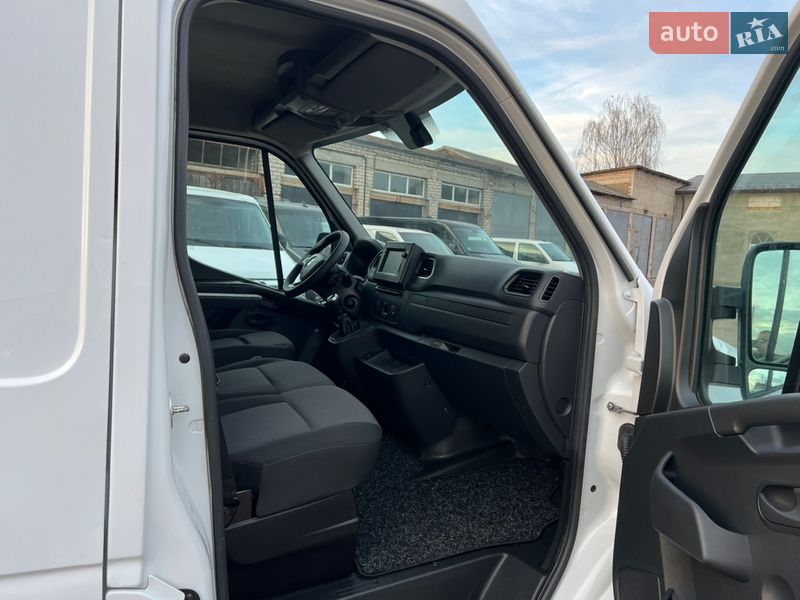 Вантажний фургон Renault Master 2021 в Радивиліві