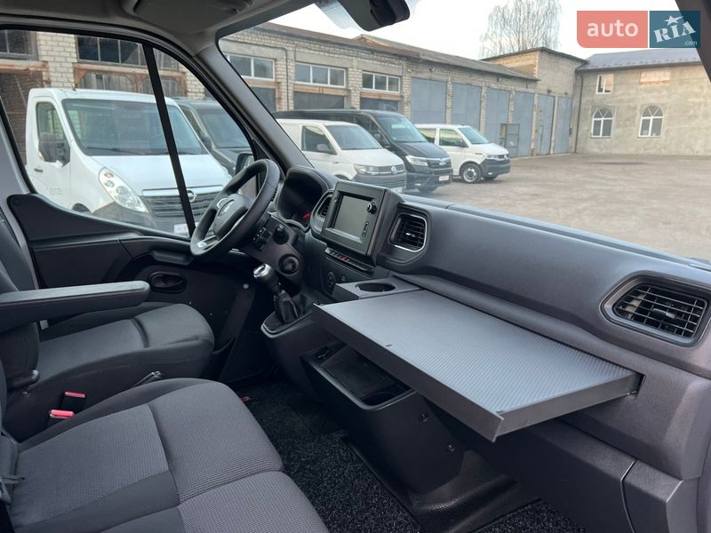 Вантажний фургон Renault Master 2021 в Радивиліві