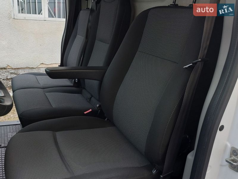 Микроавтобус грузовой (до 3,5т) Renault Master 2020 в Рогатине