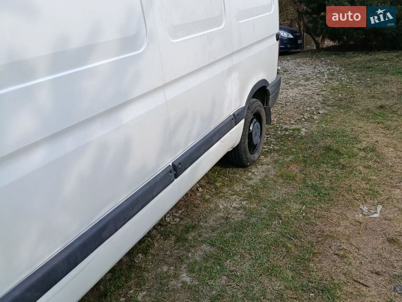Вантажний фургон Renault Master 2005 в Львові