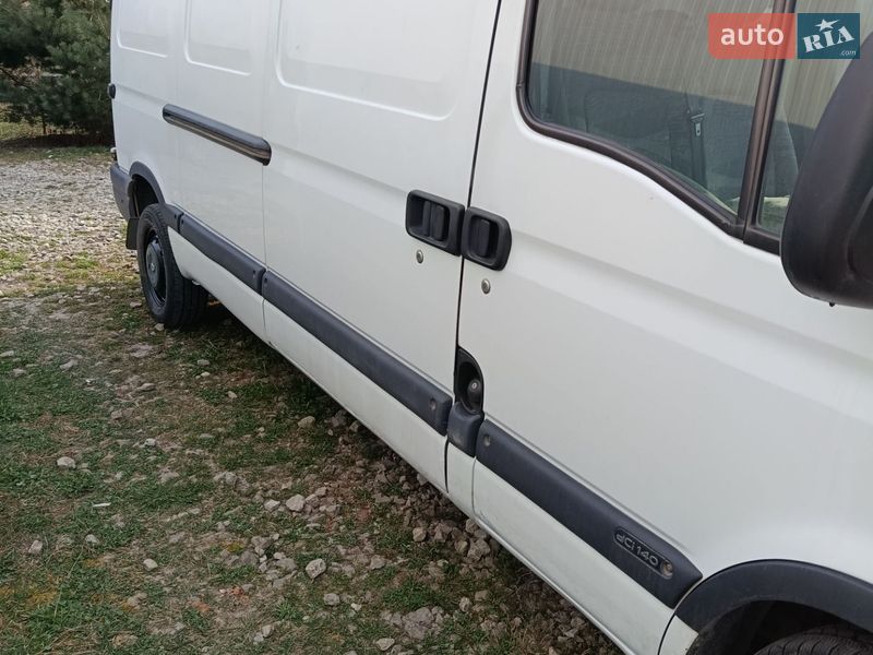 Вантажний фургон Renault Master 2005 в Львові