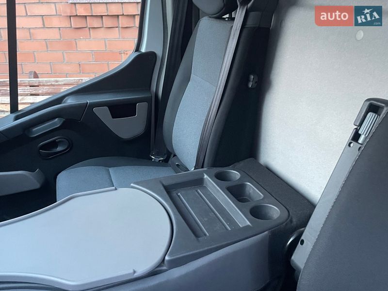 Грузовой фургон Renault Master 2017 в Ковеле