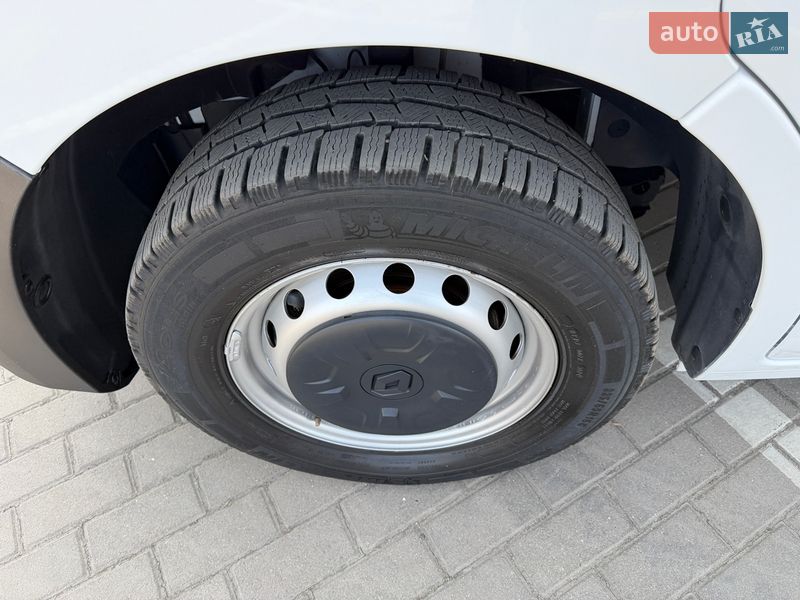 Вантажний фургон Renault Master 2023 в Дубні