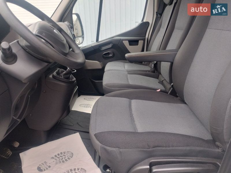 Грузовой фургон Renault Master 2017 в Дубно